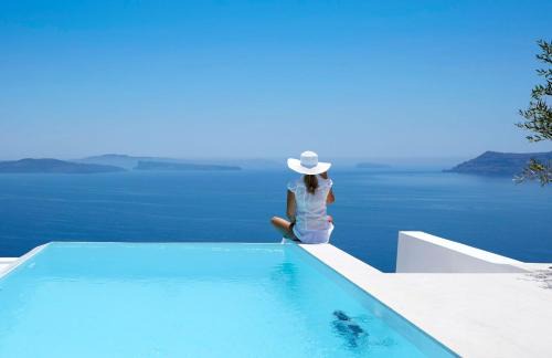 Caldera Crest Villa Oia Santorini Private Pool Caldera Views Hot Tub