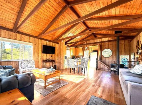 Cambria Mountain View Retreat