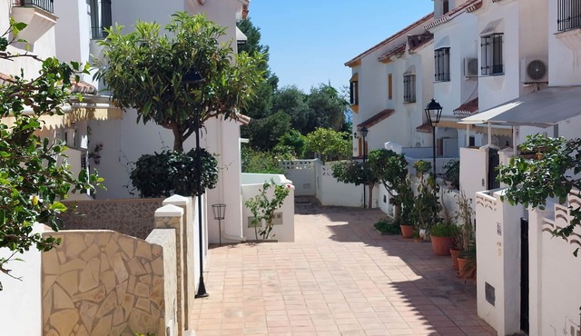 Casa Adelfas, Benajarafe