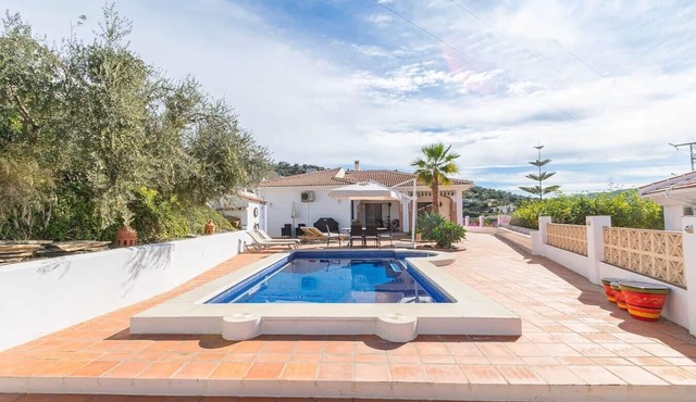Casa Dini - 3 bedroom villa in Canillas de Albaida with Private Pool