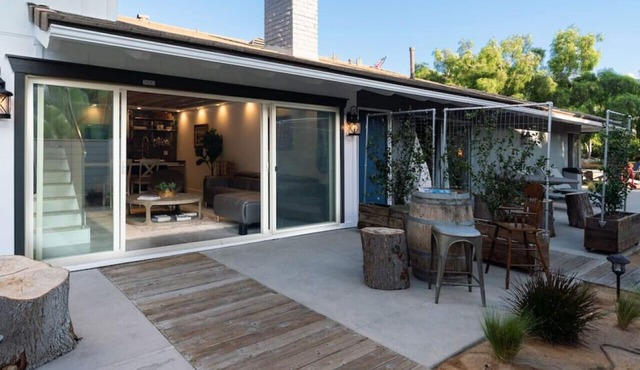 Centrally located, newly remodeled coastal elegance property with large outdoor living space
