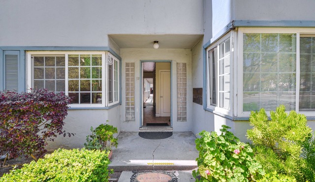 Centrally Located San Jose Condo: 2 Mi to Downtown