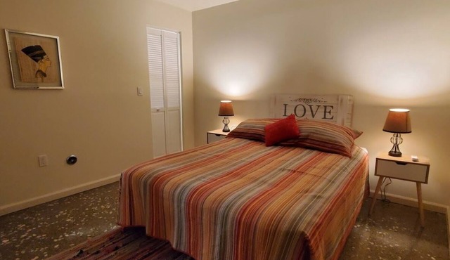 Charming 1Bed+1Bath A House Parking+Laundry