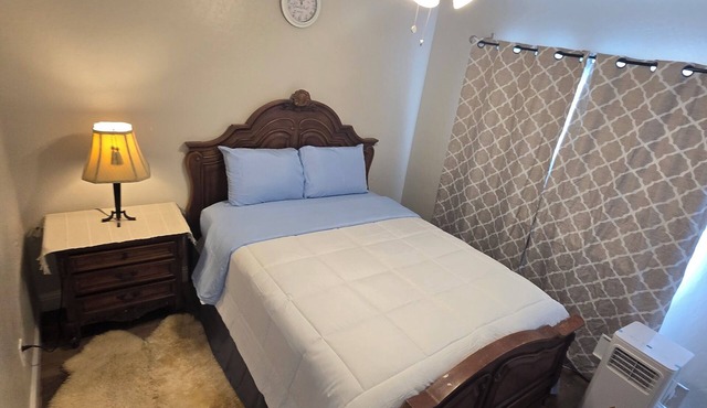 Charming 2-bedroom house with fitness room, WiFi in enjoyable Hanford