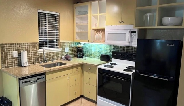 Charming 2-bedroom villa in delightful Stateline with WiFi