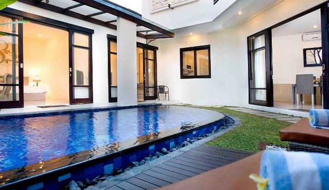 Charming 3BR Villa Located In Kuta - 3Min Drive To The Beach! W/Private Pool!