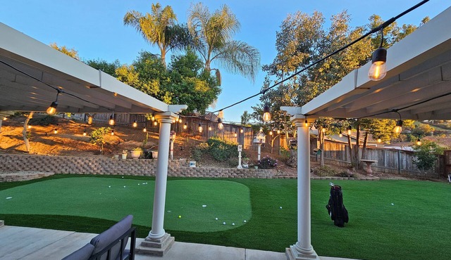 Charming 4-bedroom house with hot tub, fireplace, and games in lovely Escondido