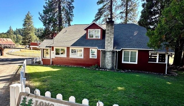 Charming 4-bedroom ranch house with WiFi, AC in Cromberg Sleeps 10