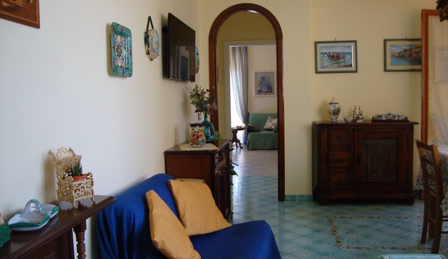 CHARMING APARTMENT WITH TERRACE EQUIPPED A FEW MILES FROM SORRENTO