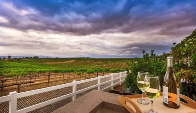 Charming Cottage in the heart of Wine Country