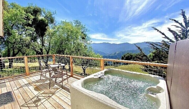 Charming Hilltop Villa @ Sky Ranch