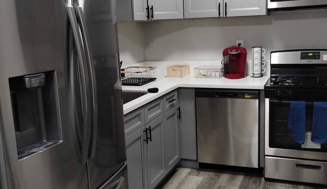 Charming Redlands home, modern comfort, near downtown. Explore Big Bear nearby