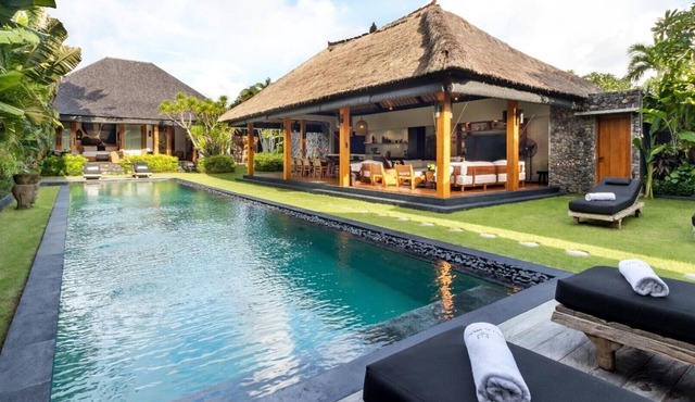 Cheerful 3BR Villa W/Pool & Garden, Bali Villa 2213