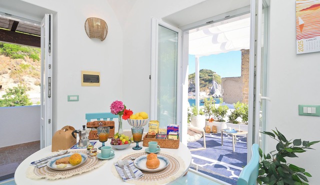 Chiaia Seaside Suite Sea view villa on the beach of Sant'angelo d'Ischia