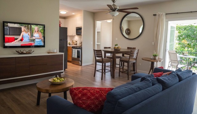 Chic & Cozy 2BR at Westpark Luxe – Complimentary Parking