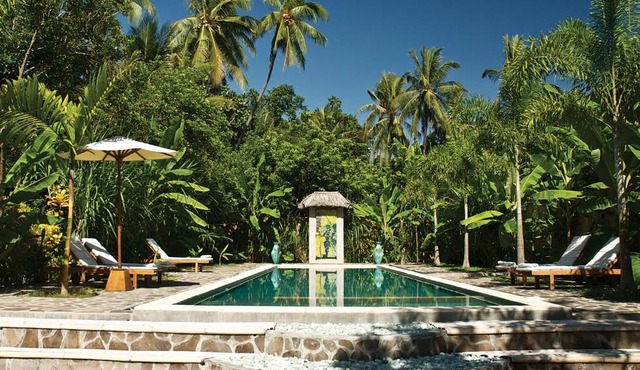 Cili Emas Oceanside Resort