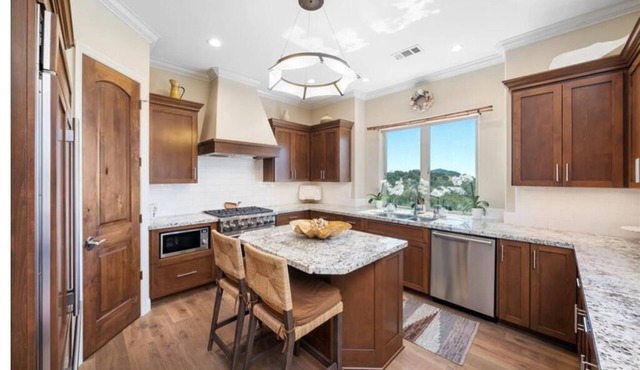 Coastal Luxury Retreat in Avila Beach