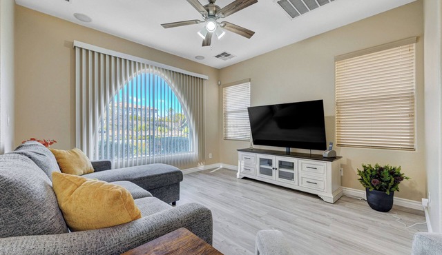 Comfortable 3BR/2,5BA Home Near Downtown Summerlin