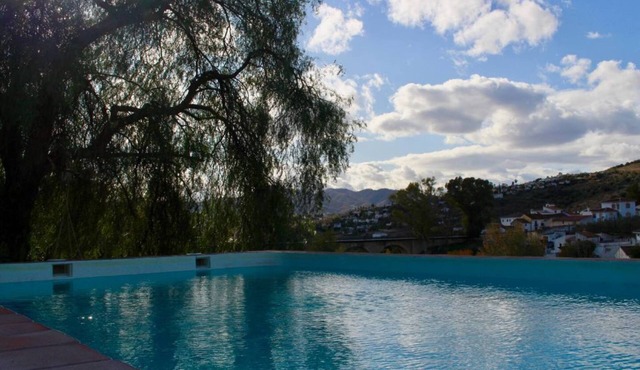 Cortijo el Puente (rural house)
