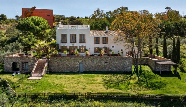 Cortijo La Almazara - Five Bedroom Villa, Sleeps 10