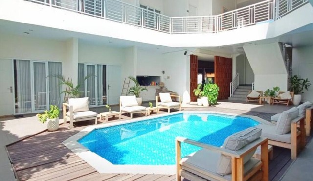 Cozy hotel in charming Canggu near beach