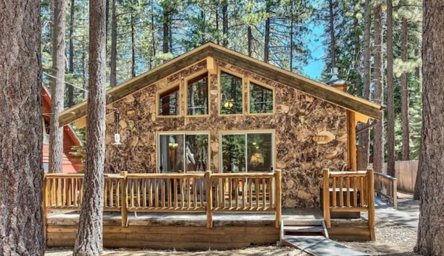 Cozy Log Cabin -near trails, Lake & Ski Resort