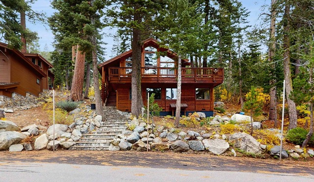 Cozy Private Mountain Retreat with Nearby Pond, Hot Tub, Pool Table