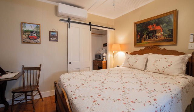 CoZY Quarters-Private Garden Entrance, Inflatable Spa,Close to Yosemite & Casino