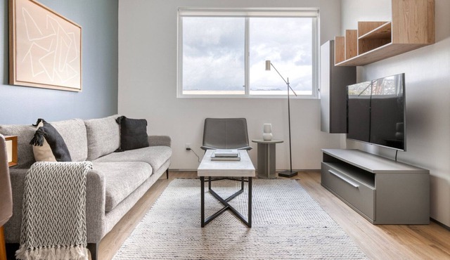 Deluxe Hollywood 1BR w/ Terrace & Gym, nr Melrose shops, by Blueground