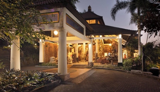 Deluxe Rainforest Pool Villa 2
