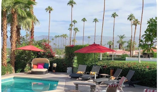 Desert Oasis in the heart of Palm Desert