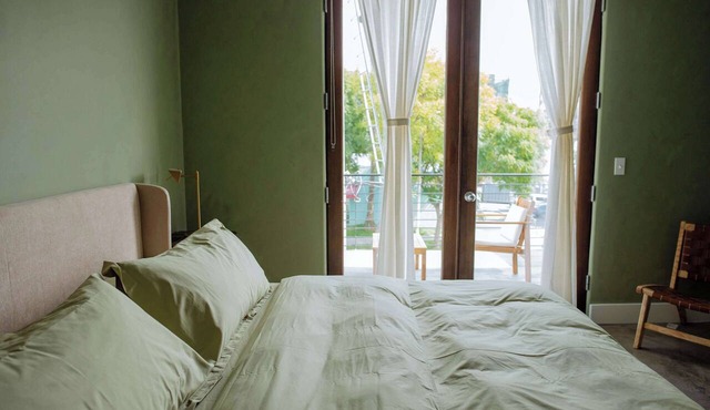Designer's Apartment in the Heart of West Hollywood