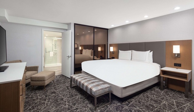 DoubleTree by Hilton Sacramento