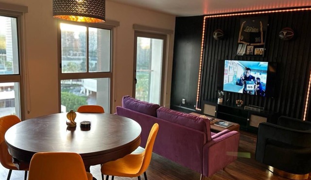 Downtown Mamba Suite - LA- Free Parking