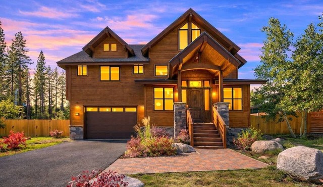 EchoView Lodge: Hot Tub, Pet Friendly, Game Room