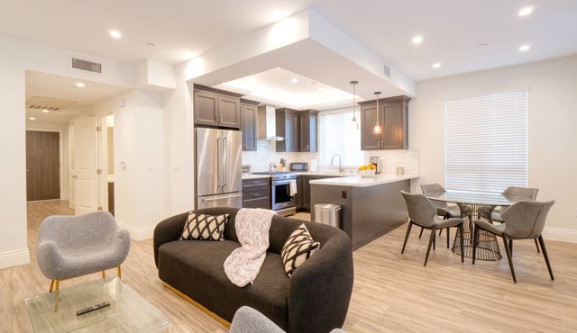 Elegant Chic City Views Beverly Hills Adjacent Condo.