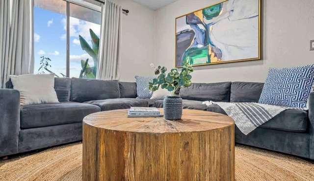 Elegant Hillside Estate | Heated Pool+Sunset Views