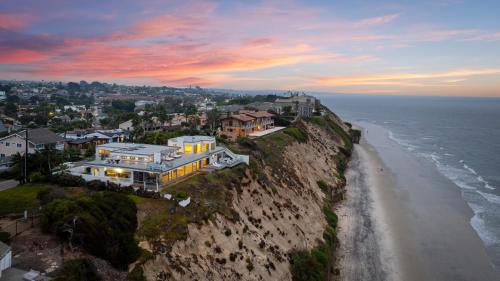 Encinitas Shores - Beachfront, Ocean View & Patio