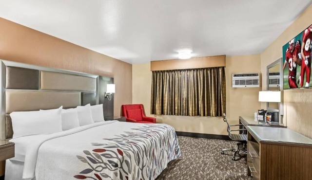 Enjoy a Hassle-free Stay Near Yuba Sutter Fairgrounds | Free Parking & Bfast in Sutter County