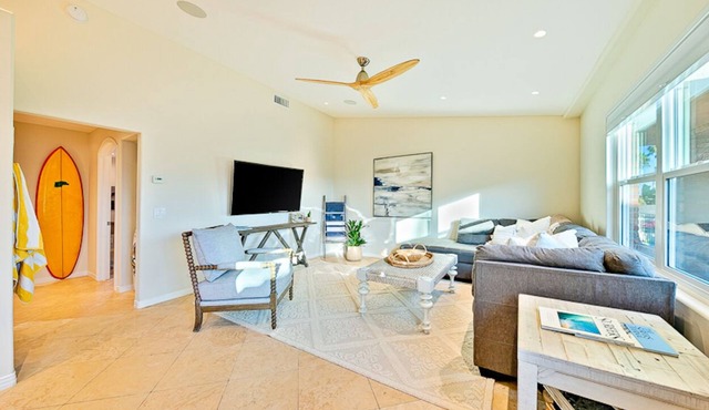 Ev charger, Jacuzzi, Pool, Sonos, 5 min walk Beach, 8 min drive to Legoland,