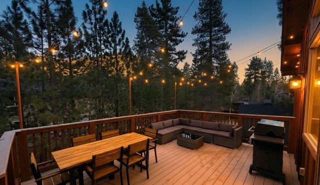 Evergreen Getaway Pet Friendly in SLT w Hot Tub
