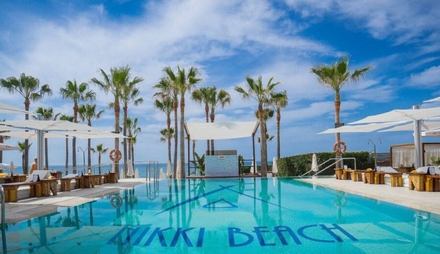 Exceptional villa with private pool - 15 guests