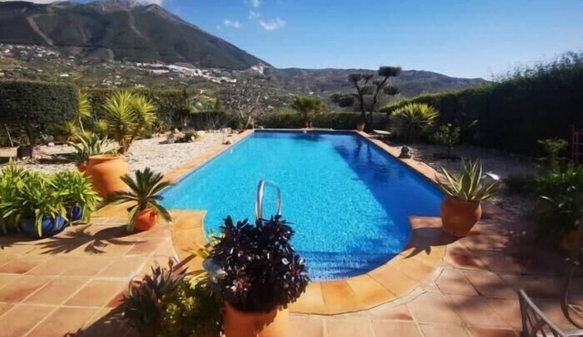 Exquisite Villa in Viñuela