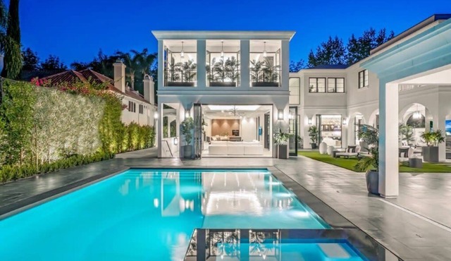 Extravagant Beverly Hills Estate