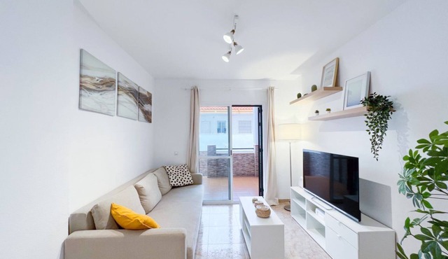 Family apartment in Playa del Carvajal, Benalmádena Costa