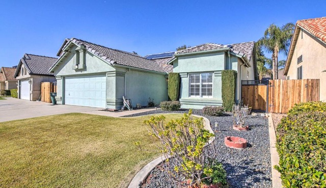 Family-Friendly Getaway: Community Amenities!