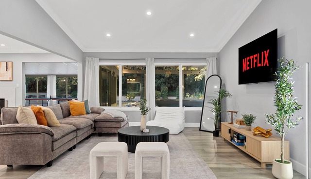 Family Friendly Modern Luxury SoCal Hot Tub Retreat - Minutes from Disneyland