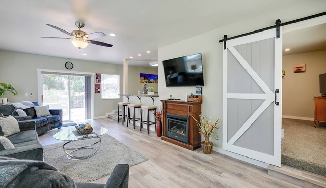 Fire Pit + BBQ: Wine Country Home in Placerville!
