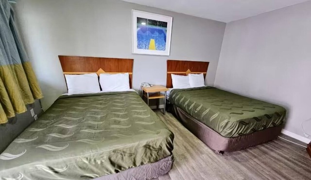 Flexible Studio w/King Bed + Kitchenette, Perfect for Extended or Short Stays
