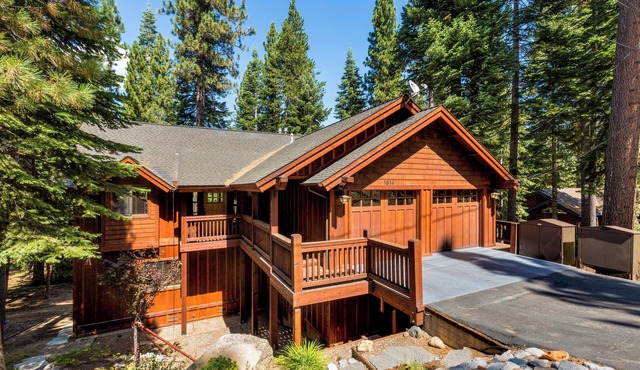 Forest View Lodge in Tahoe Paradise: Hot Tub, Game Room, Media Room, Location!